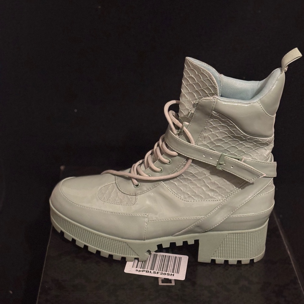 Platform Mixed Skin boot